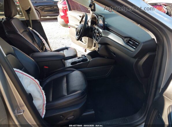 1FMCU9J9XMUA71025 2021 FORD ESCAPE Silver Вид салону спереду