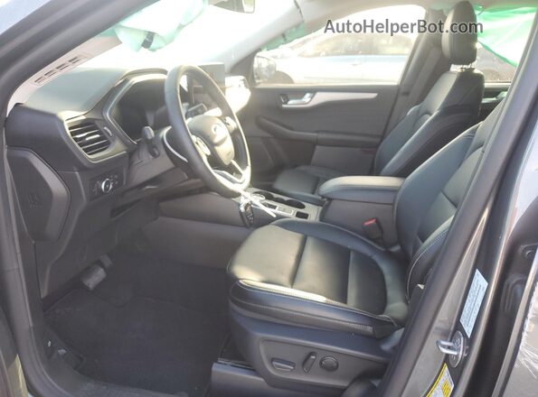 1FMCU9JAXRUB61860 2024 FORD ESCAPE Серый Вид салона спереди