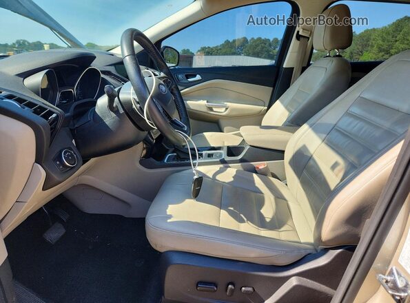 1FMCU9JD0HUE62291 2017 FORD ESCAPE Бежевый Вид салона спереди