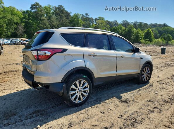 1FMCU9JD0HUE62291 2017 FORD ESCAPE Бежевый Задняя правая четверть