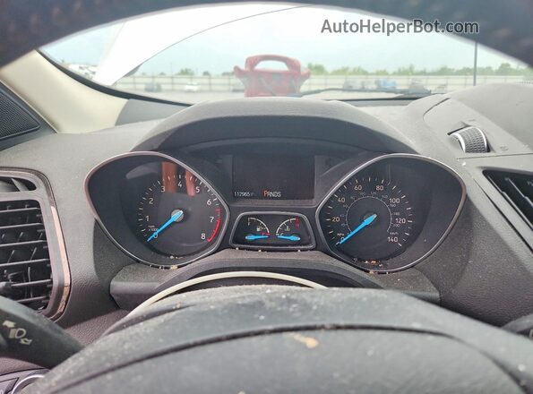 1FMCU9JD2HUA89884 2017 FORD ESCAPE Silver Widok zestawu wskaźników