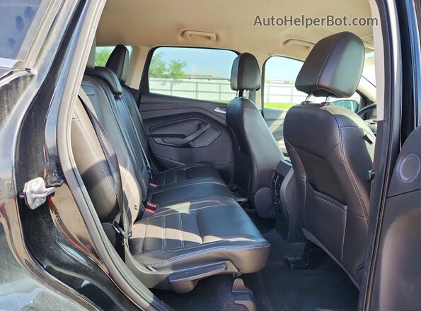 1FMCU9JD5HUB34266 2017 FORD ESCAPE Black Вид задньої частини салону