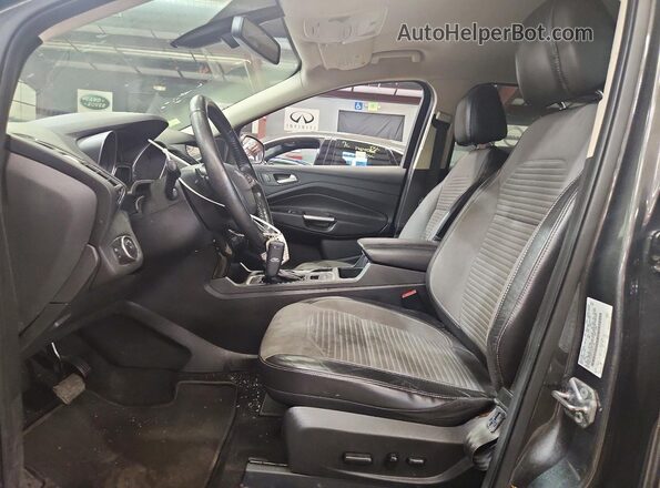 1FMCU9JD7HUE81744 2017 FORD ESCAPE Gray Вид салону спереду