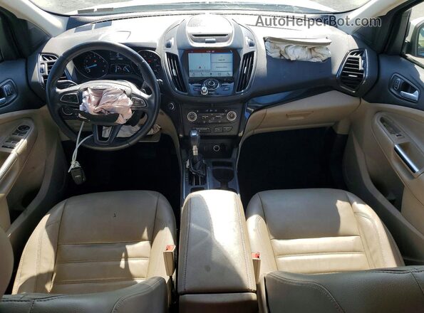 1FMCU9JDXHUB11890 2017 FORD ESCAPE White Vista del salpicadero