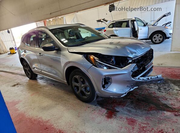 1FMCU9MN2RUA90572 2024 FORD ESCAPE Silver Front right