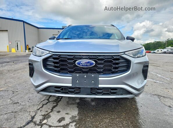 1FMCU9MN3PUB26461 2023 FORD ESCAPE Silver Widok z przodu