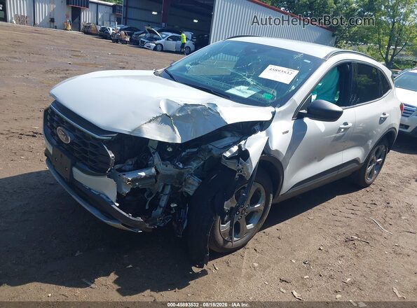 1FMCU9MN3TUA28525 2026 FORD ESCAPE Gray Vista tres cuartos delantera izquierda