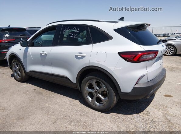 1FMCU9NA4SUB34945 2025 FORD ESCAPE Silver Widok wnętrza 360 stopni