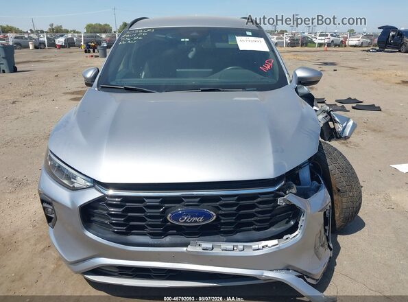 1FMCU9NZ4PUA35975 2023 FORD ESCAPE Silver Սարքավորումների վահանակի տեսք