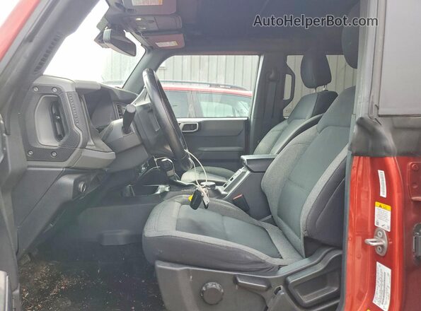 1FMDE5BH2NLB23562 2022 FORD BRONCO Red Вид салону спереду