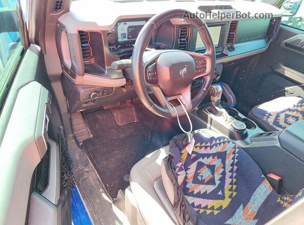 1FMDE5BH3NLB12618 2022 FORD BRONCO Blue Widok deski rozdzielczej