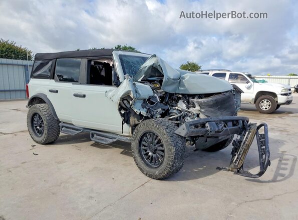 1FMDE5BH8NLB85693 2022 FORD BRONCO Серый Передняя правая четверть