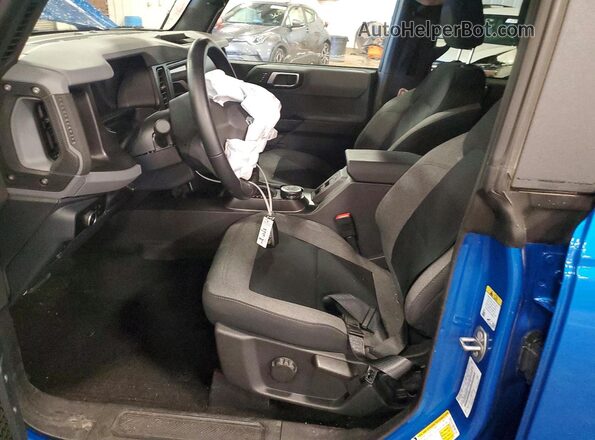 1FMDE5BH9PLB63463 2023 FORD BRONCO Blue Вид салону спереду