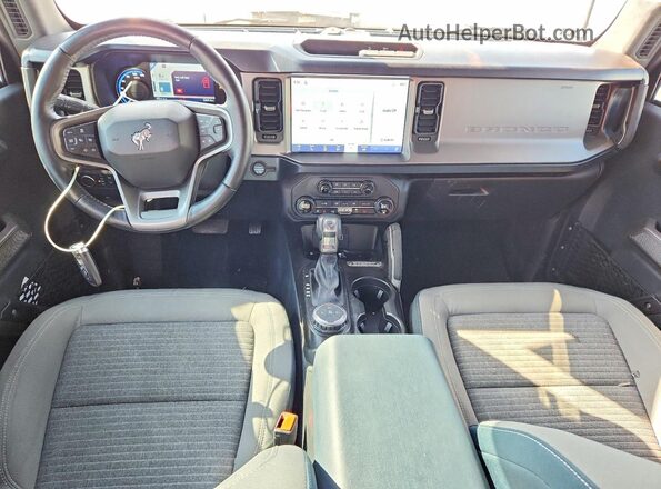1FMDE5BHXMLB07981 2021 FORD BRONCO Зеленый Вид панели приборов