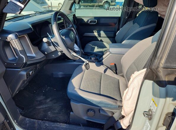 1FMDE5BHXMLB07981 2021 FORD BRONCO Зеленый Вид салона спереди