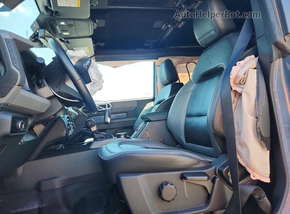 1FMDE5CP4PLC10758 2023 FORD BRONCO Blue Widok wnętrza z przodu