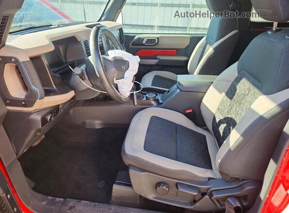1FMDE5CP8PLB32002 2023 FORD BRONCO Red Front interior view