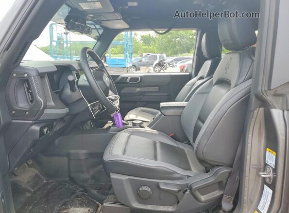 1FMDE7AH6RLB04581 2024 FORD BRONCO Gray Widok wnętrza z przodu