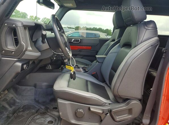1FMDE7AH8RLB13315 2024 FORD BRONCO Red Widok wnętrza z przodu