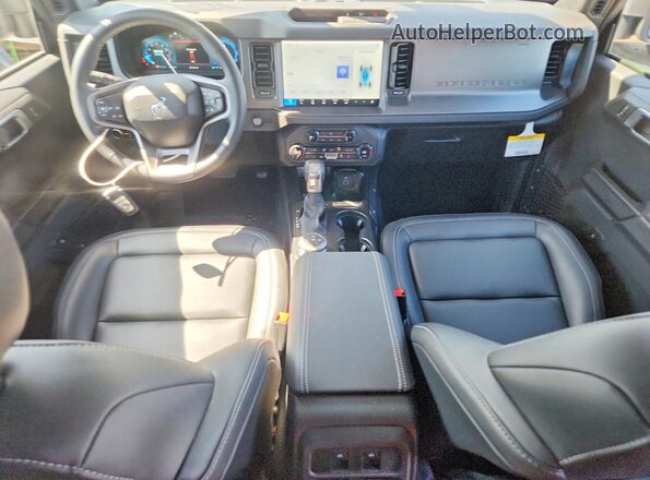 1FMDE7BH0TLA85970 2026 FORD BRONCO Gray Vista del salpicadero