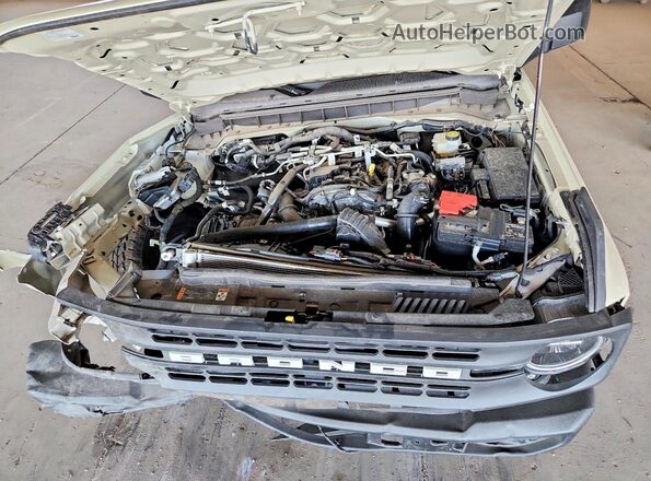 1FMDE7BH2SLB75782 2025 FORD BRONCO Cream Widok komory silnika