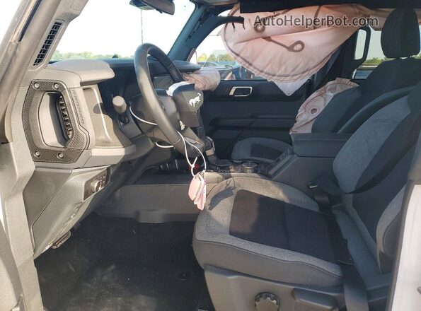 1FMDE7BH5SLB22753 2025 FORD BRONCO White Widok wnętrza z przodu