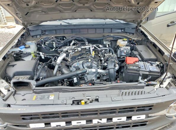 1FMDE7BH8TLA69984 2026 FORD BRONCO Tan Vista del compartimento del motor