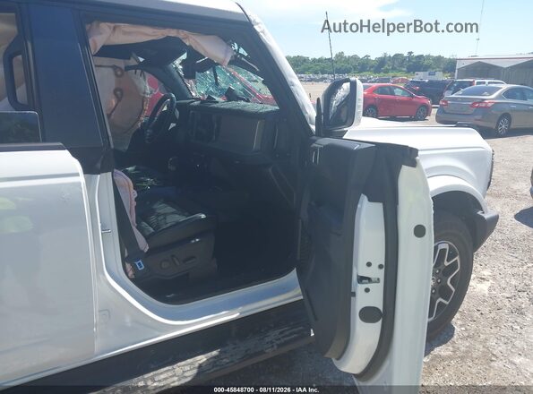 1FMDE8BH0SLB40518 2025 FORD BRONCO White Front interior view