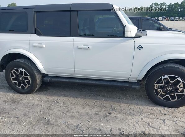 1FMDE8BH4RLA51996 2024 FORD BRONCO White Widok wnętrza z tyłu