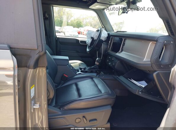 1FMDE8BHXSLA77184 2025 FORD BRONCO Beige Widok wnętrza z przodu