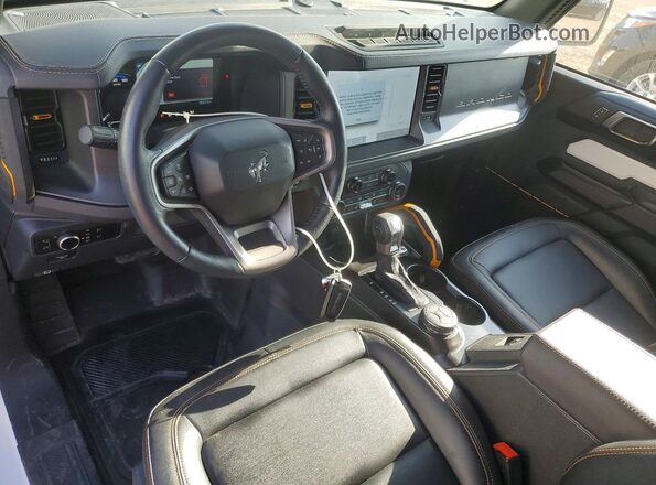 1FMDE9AP5RLA44683 2024 FORD BRONCO White წინა პანელის ხედი