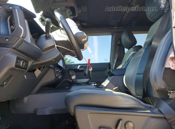 1FMEE5BP0PLB59314 2023 FORD BRONCO Gray Front interior view
