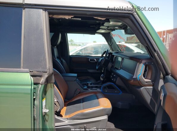 1FMEE5BP2PLB54762 2023 FORD BRONCO Green წინა სალონის ხედი