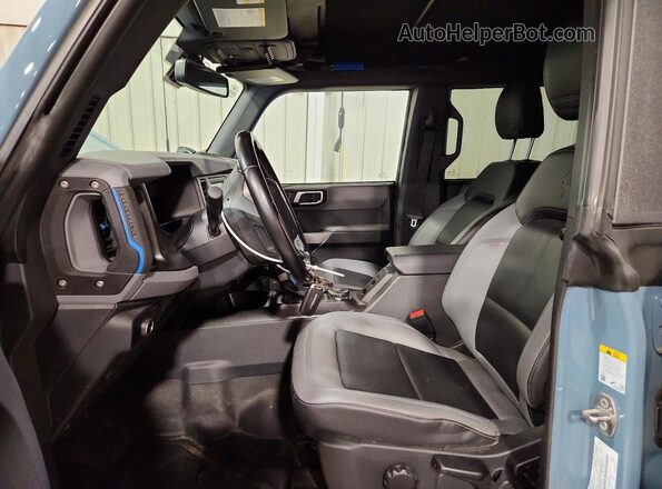 1FMEE5BP4PLB20631 2023 FORD BRONCO Blue Widok wnętrza z przodu