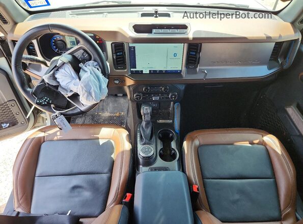 1FMEE5BP4PLB55993 2023 FORD BRONCO Gray Widok deski rozdzielczej