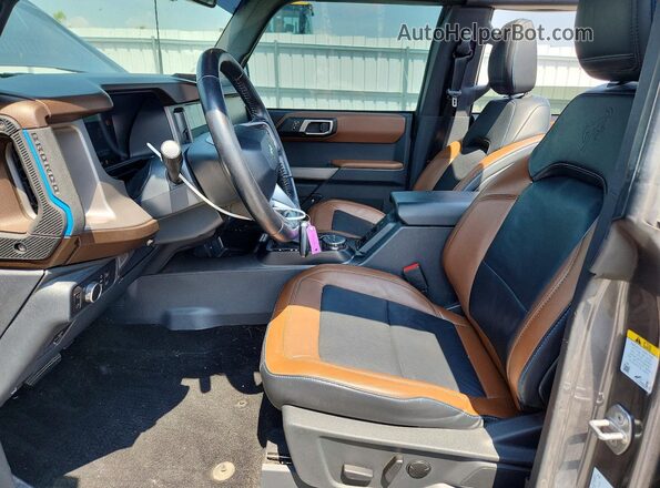 1FMEE5BP9MLB02654 2021 FORD BRONCO Gray Вид салону спереду
