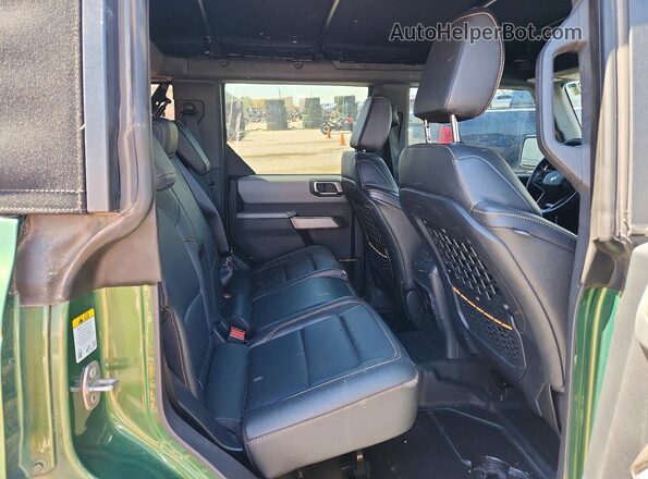 1FMEE5DH0PLB13231 2023 FORD BRONCO Green Vista interior trasera
