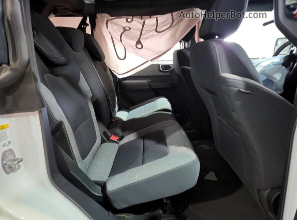 1FMEE5DP2PLB18650 2023 FORD BRONCO White Widok tylnych siedzeń