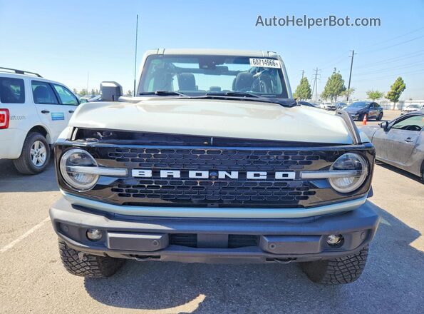 1FMEE5DP3NLB75808 2022 FORD BRONCO Серебряный Вид спереди