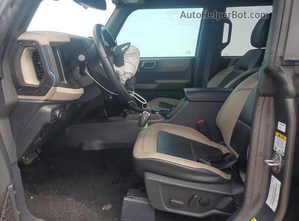 1FMEE5DP4MLA71861 2021 FORD BRONCO Gray Widok wnętrza z przodu