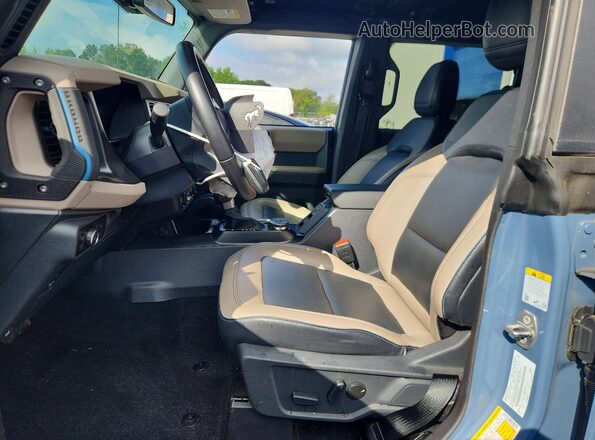 1FMEE5DP8PLB96379 2023 FORD BRONCO Blue Front interior view