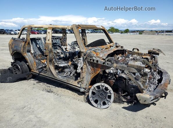 1FMEE5DP9NLB36527 2022 FORD BRONCO Burn Delantero derecho