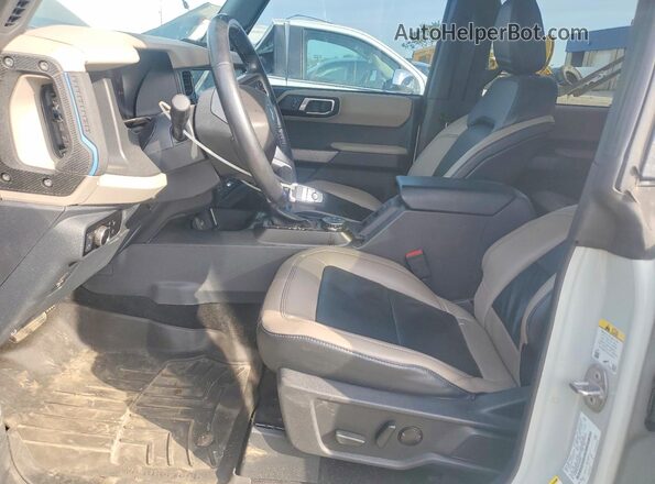 1FMEE5DP9PLA84030 2023 FORD BRONCO Gray Widok wnętrza z przodu
