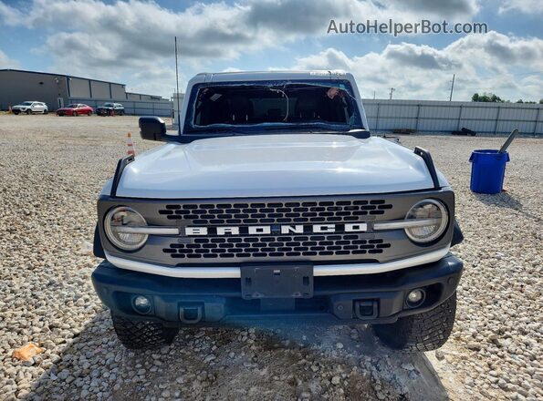 1FMEE5DP9PLC13318 2023 FORD BRONCO White Вид спереду