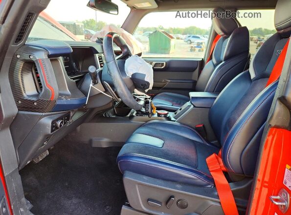 1FMEE5JR9PLB42420 2023 FORD BRONCO Red Vista interior delantera