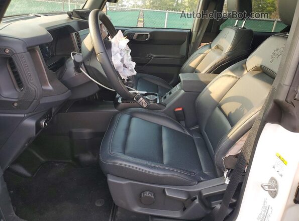 1FMEE7BH4TLB00054 2026 FORD BRONCO White Front interior view