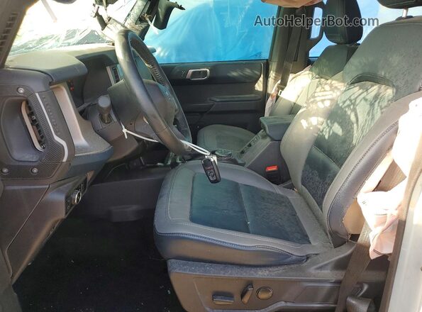 1FMEE8BP1RLA10902 2024 FORD BRONCO Gray Vista interior delantera