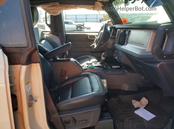 1FMEE8BP2SLB49362 2025 FORD BRONCO Beige Вид салону спереду