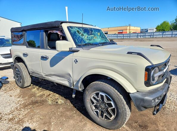 1FMEE8BP3TLA71787 2026 FORD BRONCO Cream Przód prawy