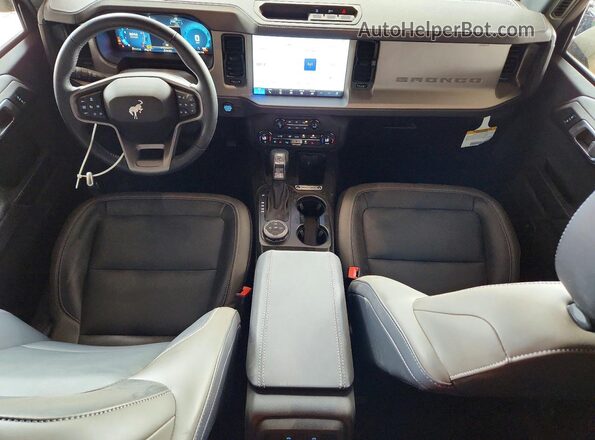 1FMEE8BP5TLA56496 2026 FORD BRONCO Beige წინა პანელის ხედი